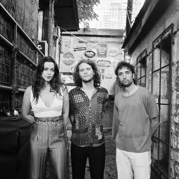 annabelle chairlegs bw.jpg