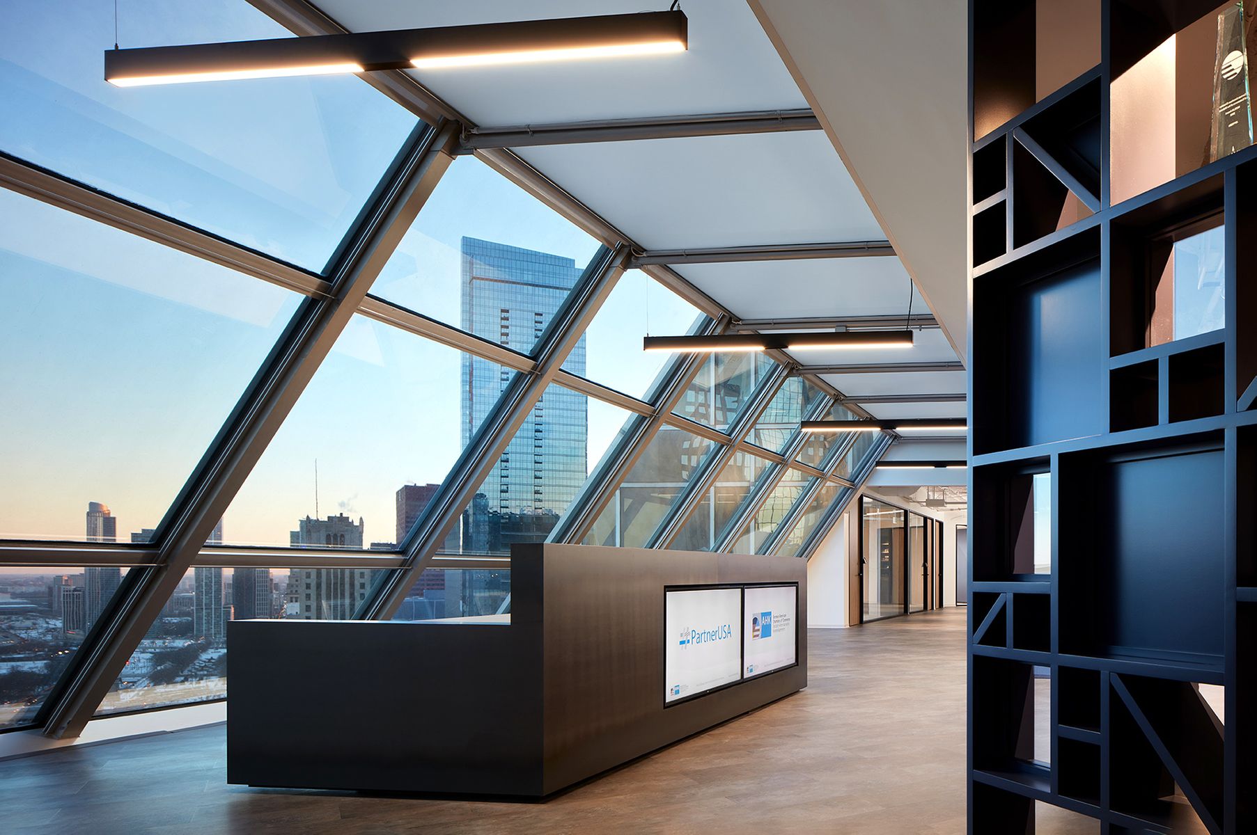 Blok_Hot_Rolled_Steel_Reception_Desk.jpg