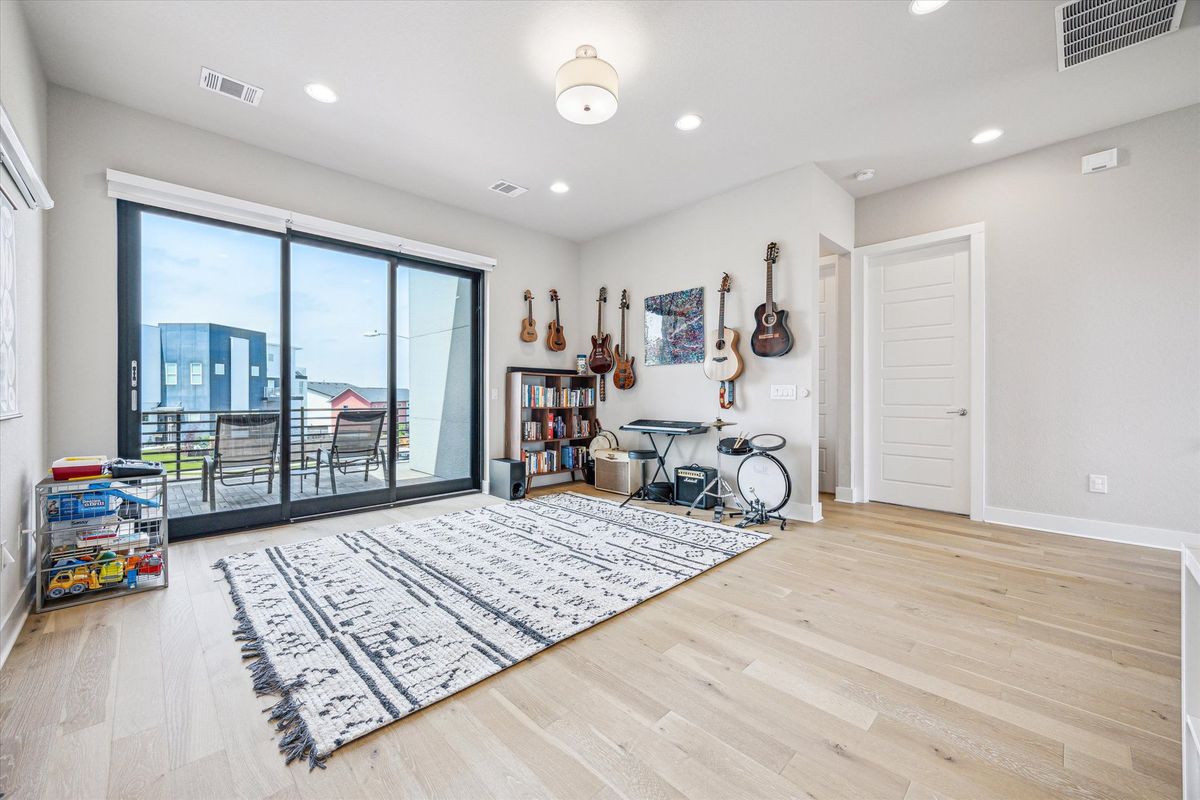 27-Florencia Ln 6229 IMG 24.jpg