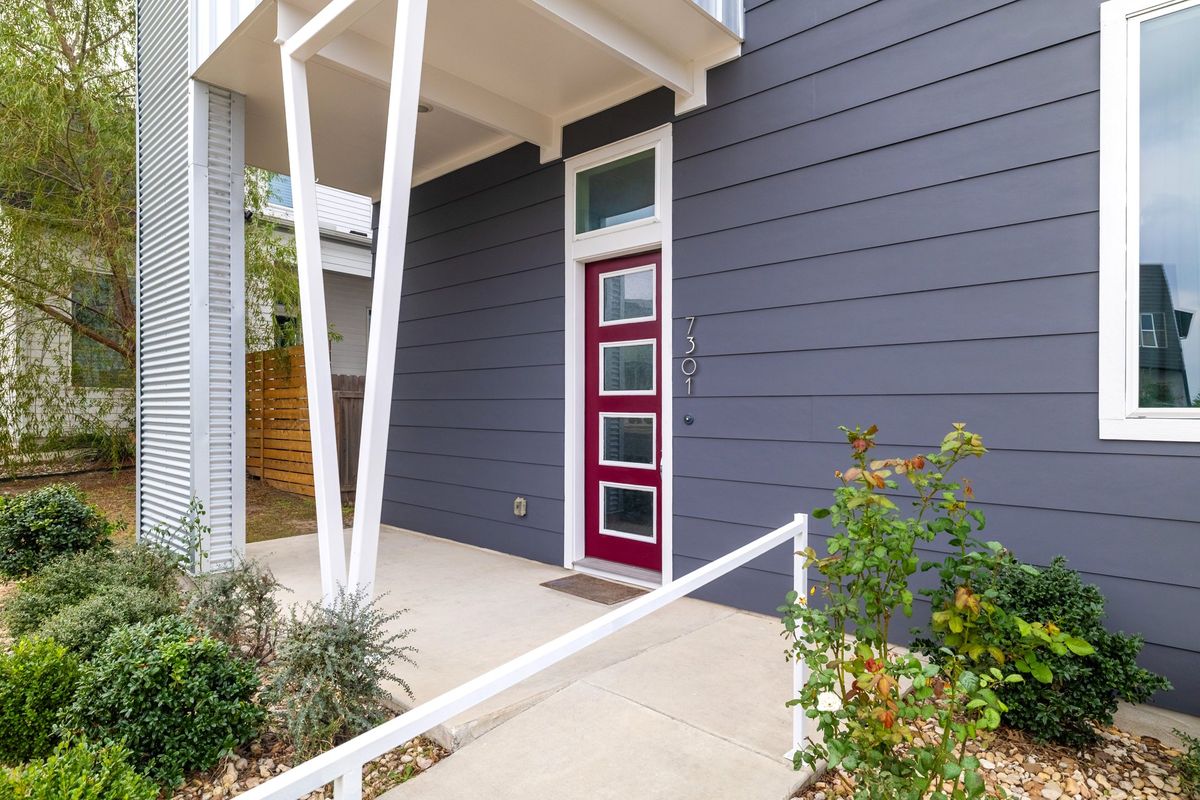 7301 Cordoba Dr 0003.jpg-SMALL.JPG