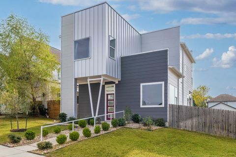 7301 Cordoba Dr 0001.jpg-SMALL.JPG