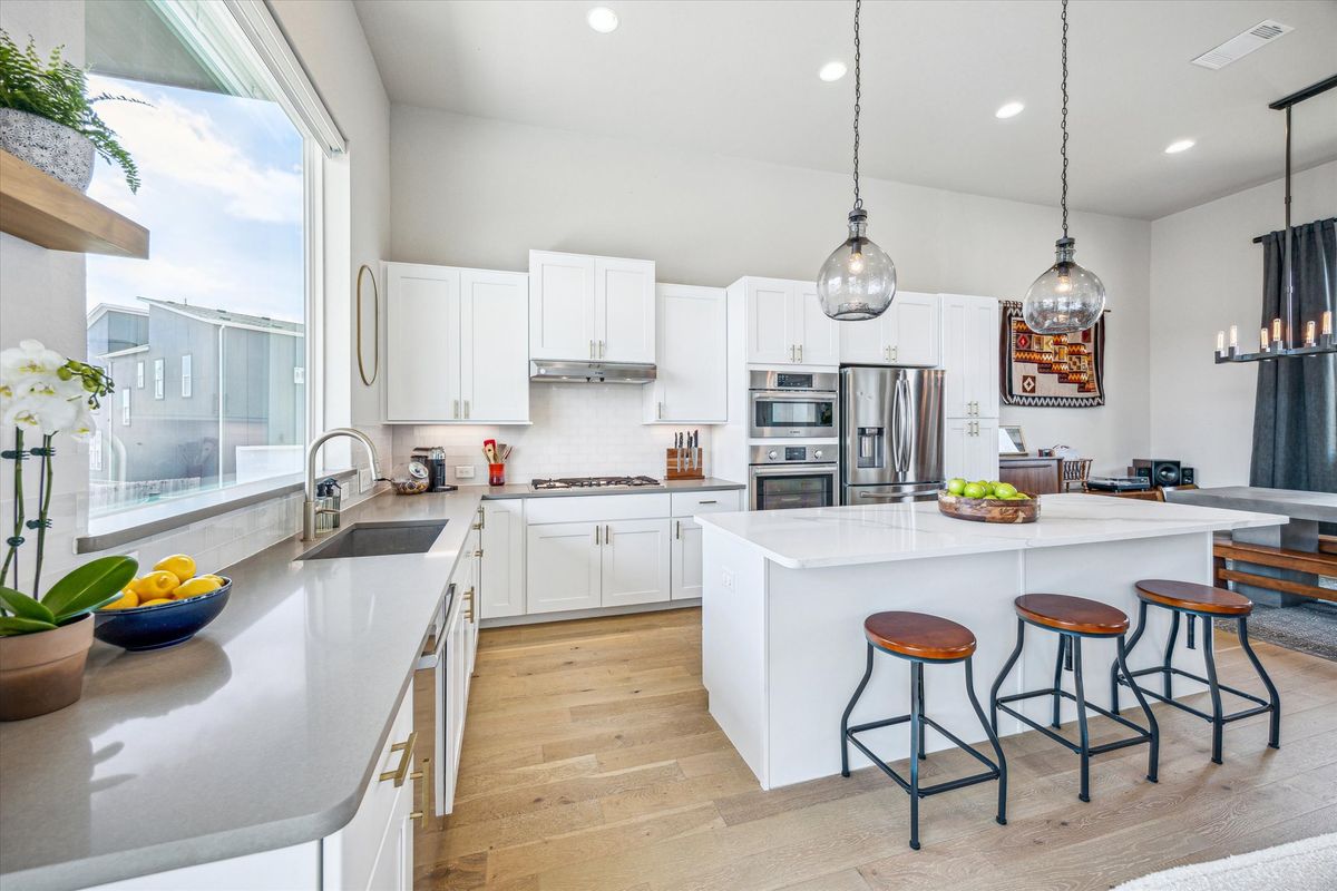 18-Florencia Ln 6229 IMG 15.jpg