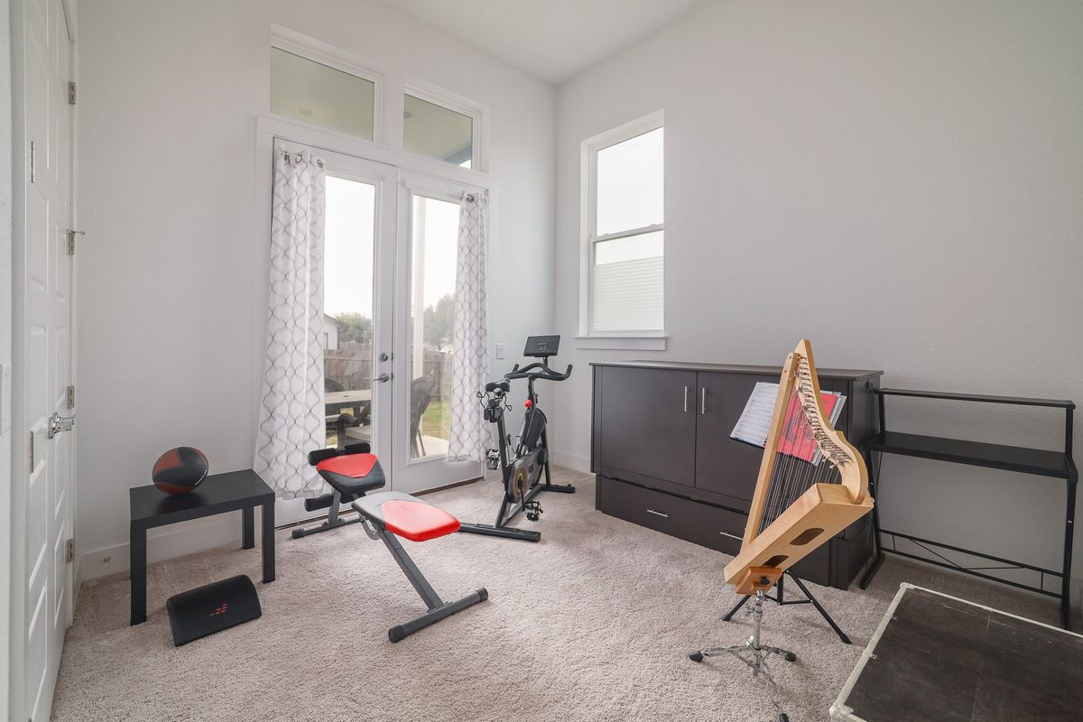 7301 Cordoba Dr 0012.jpg-SMALL.JPG