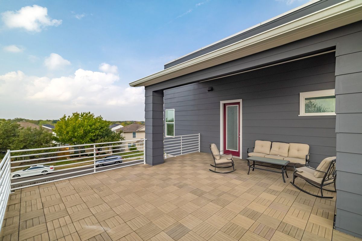 7301 Cordoba Dr 0026.jpg-SMALL.JPG