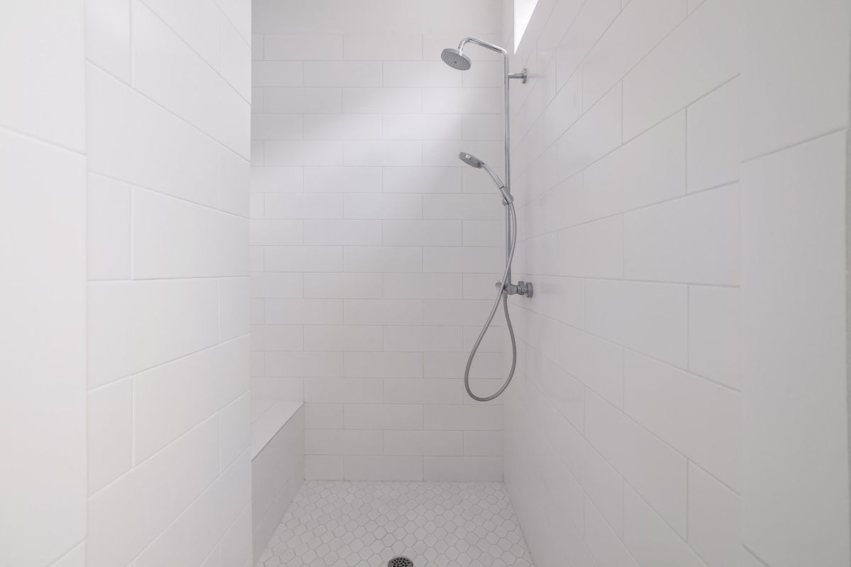 7301 Cordoba Dr 0018.jpg-SMALL.JPG