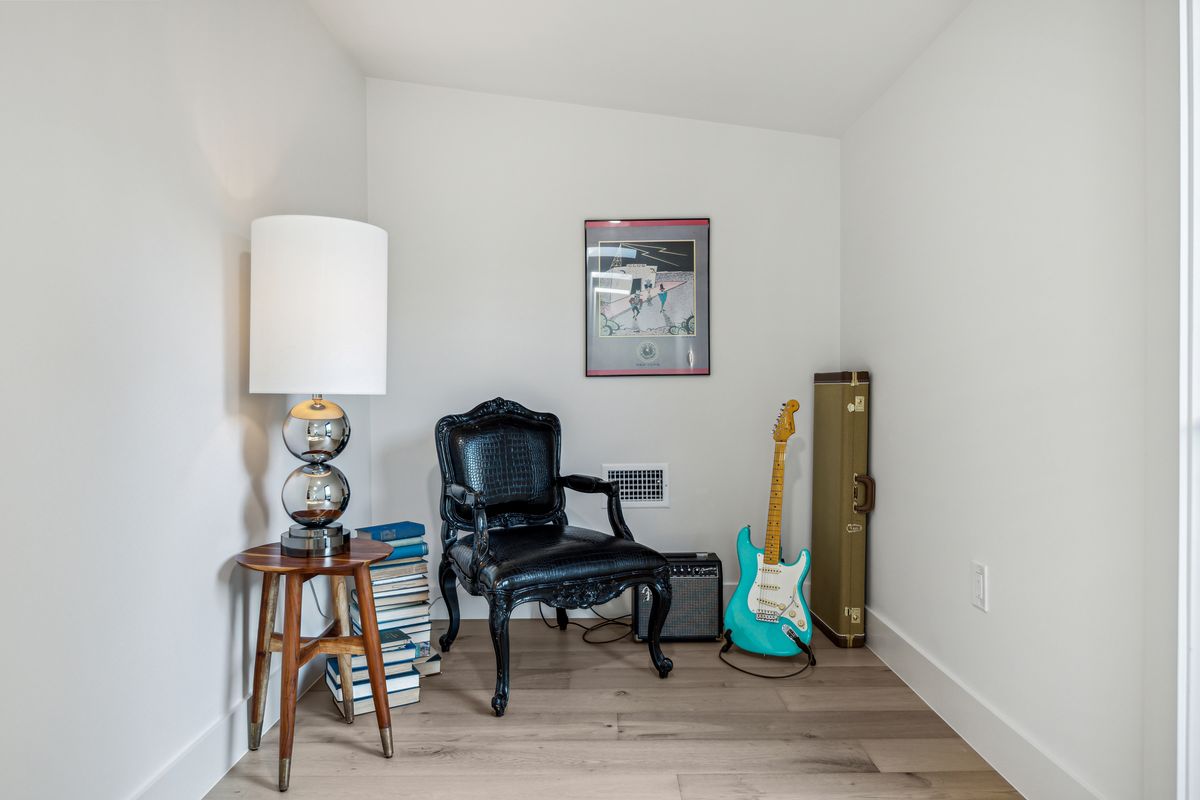 20-Terrace 503 IMG 25.jpg