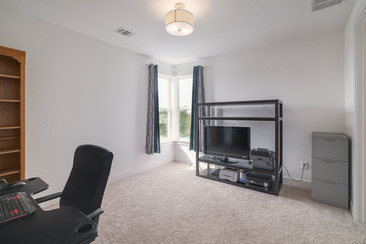 7301 Cordoba Dr 0021.jpg-SMALL.JPG