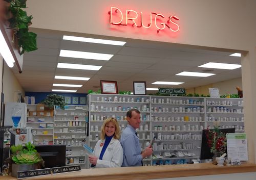 Pharmacist-Spotlight-Lisa-Tony-Gales.jpg