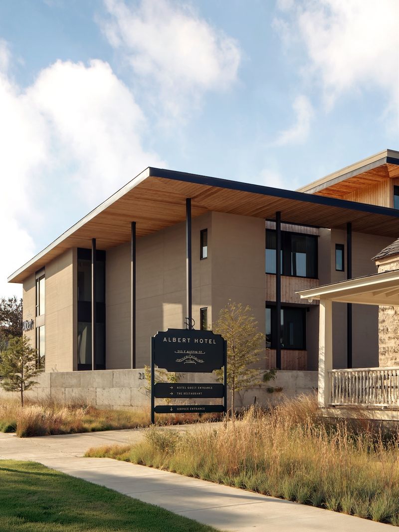 AH_ Chase Daniels - Austin St 2 (1).jpg