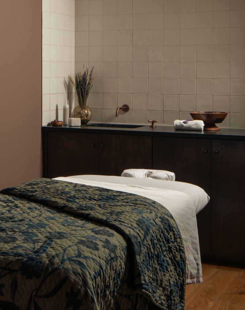 AH Spa Treatment Room_Chase Daniel.jpg