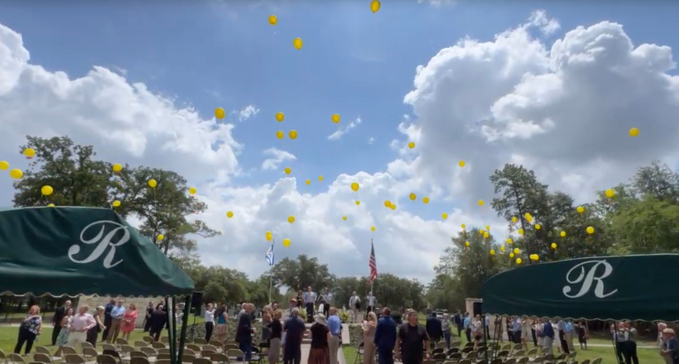 Shalom Barruch ribbon cutting