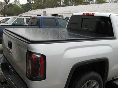 Custom Pickup Truck Bed Covers in Houston, Texas