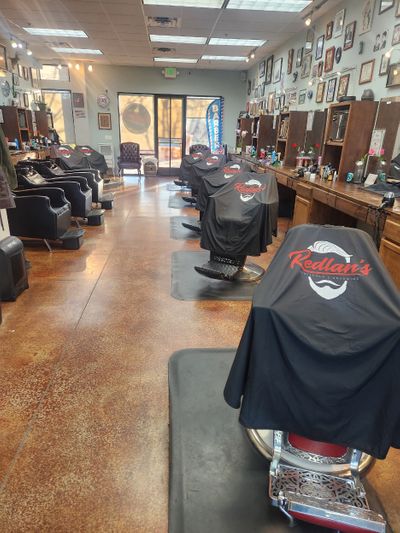 barber-performing-haircut-treasure-valley