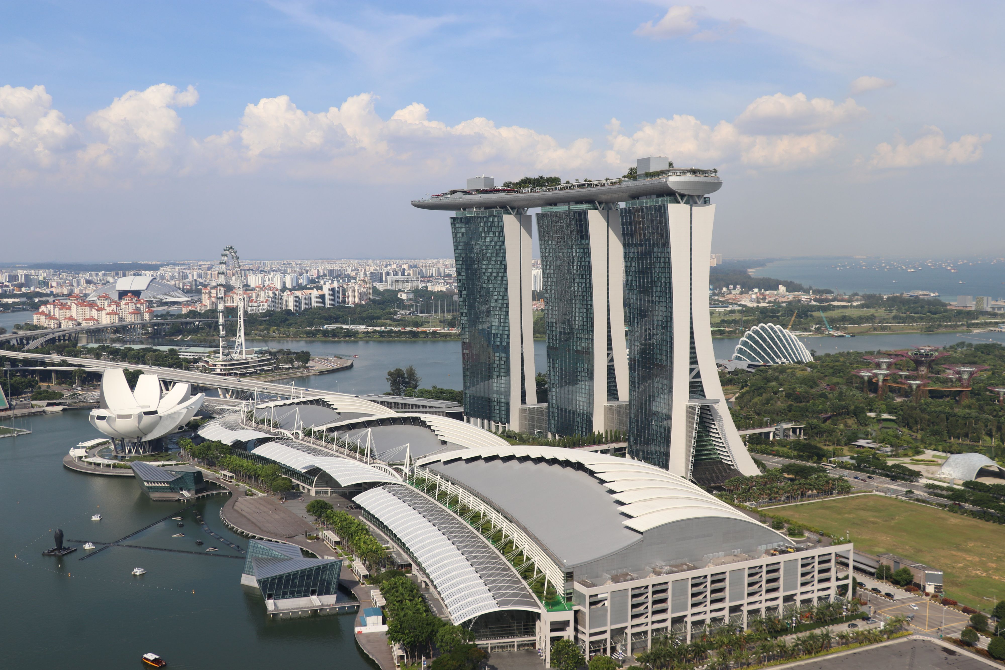 Singapore_Level 33 bar5.JPG