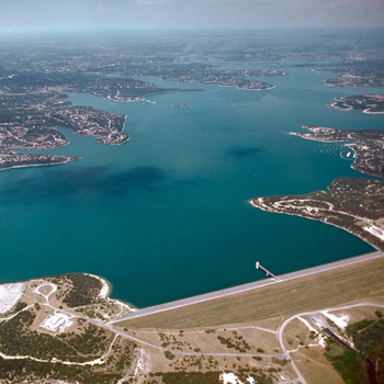Aerial shot of Canyon Lake glamping near san antonio