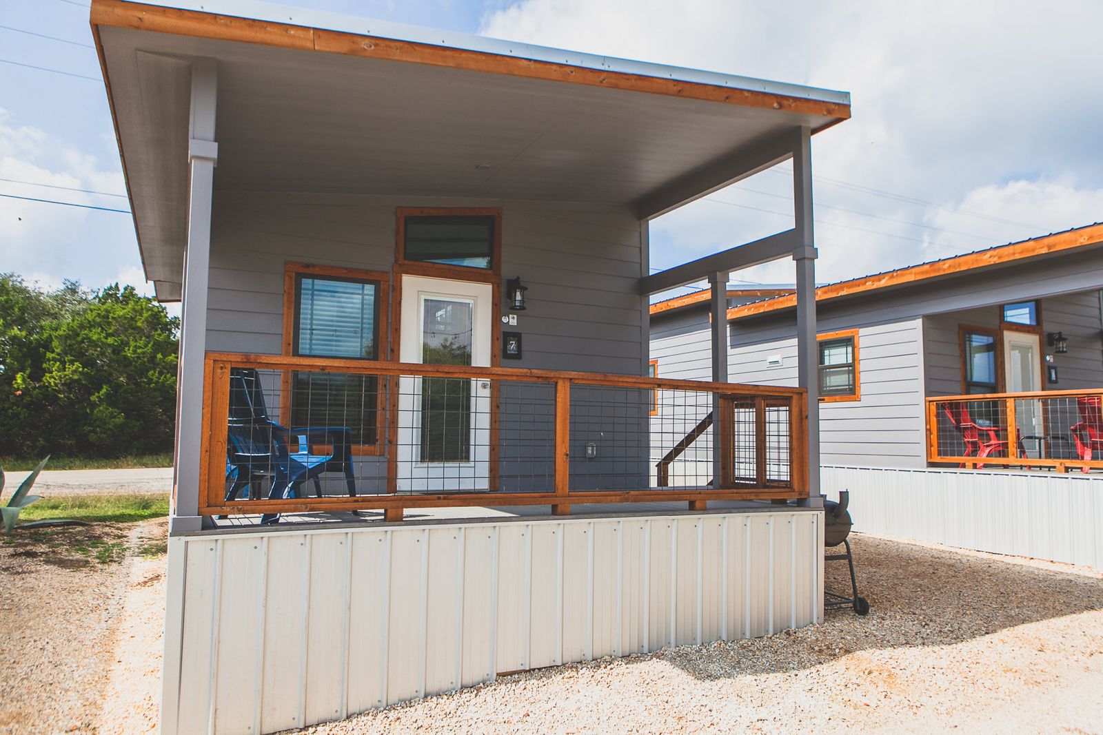 Sleeps 2 - 6 Tiny House #7 - Riverside
