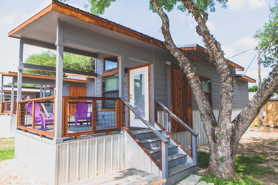 SLEEPS 2-6 Tiny House #30 - ARROYO