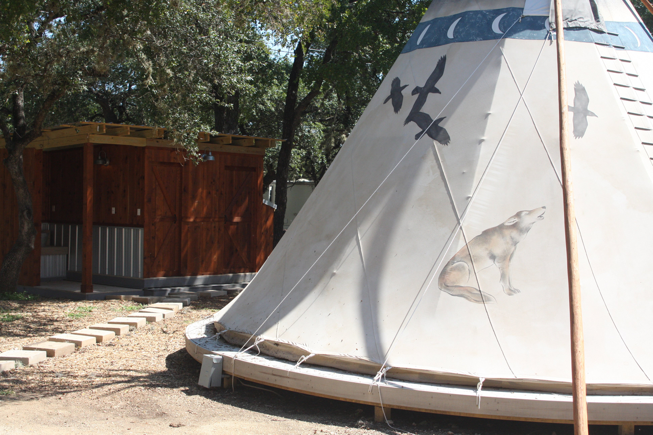 tipi exterior glamping near canyon lake
