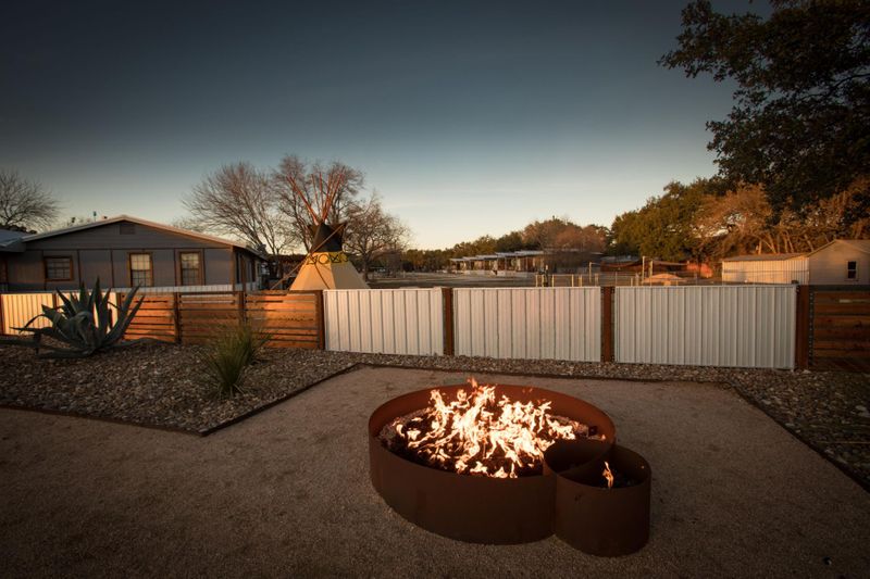 Modern Glamping Campground In Canyon Lake Texas Near New