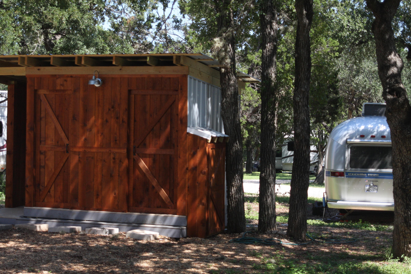 grounds luxury camping near canyon lake