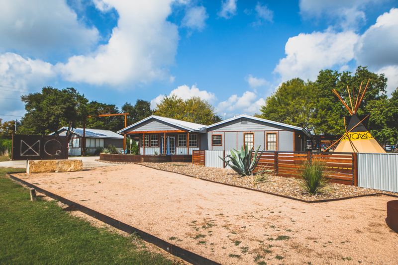 Modern Glamping Campground In Canyon Lake Texas Near New