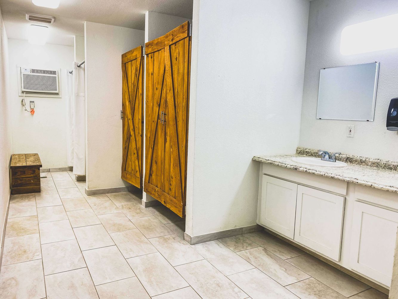 RVBathHouse_4.jpg