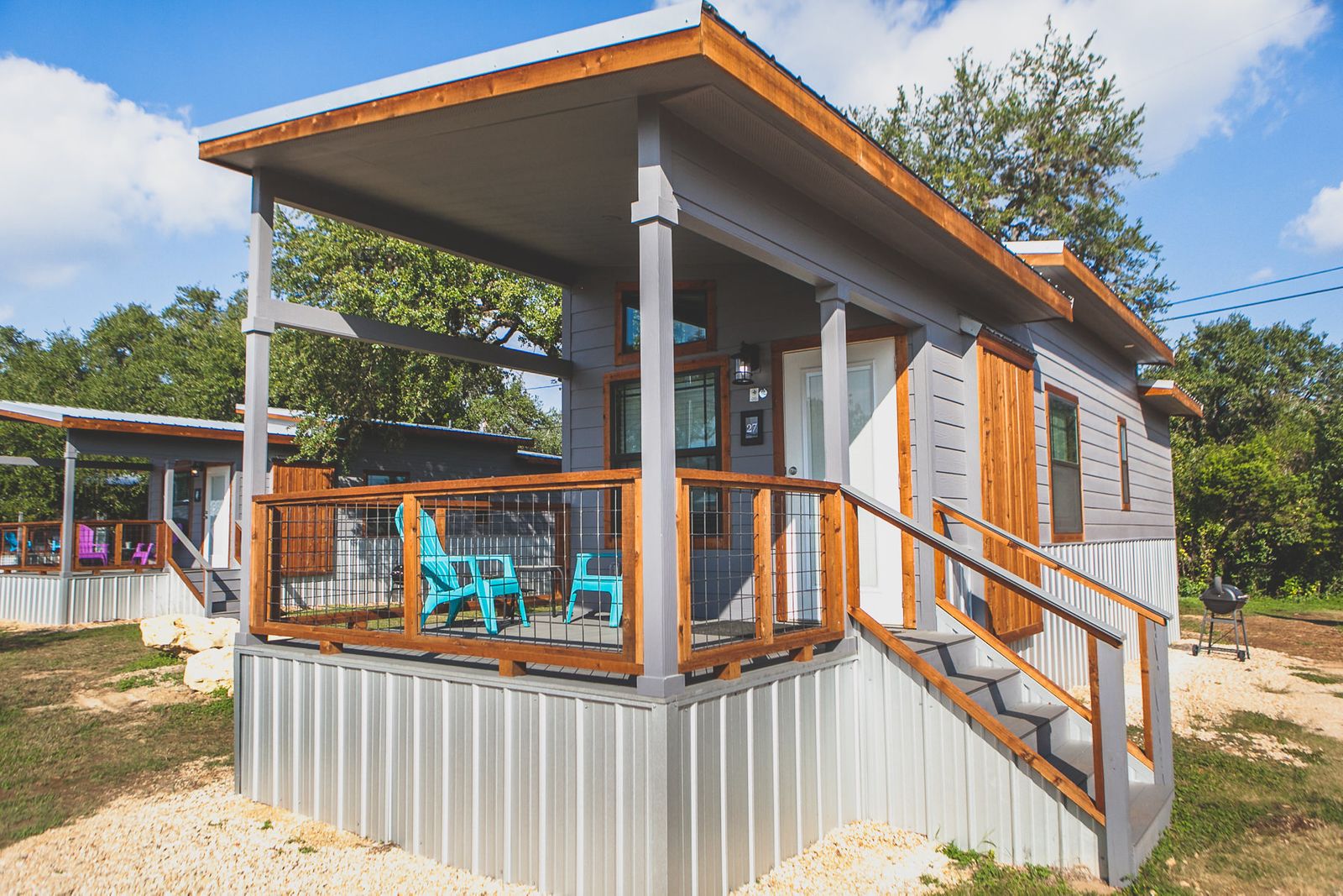 SLEEPS 2-4 Tiny House #27 - DRIPPING SPRINGS