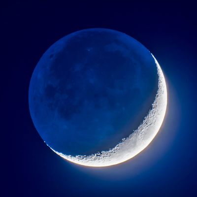 newmoon.jpg