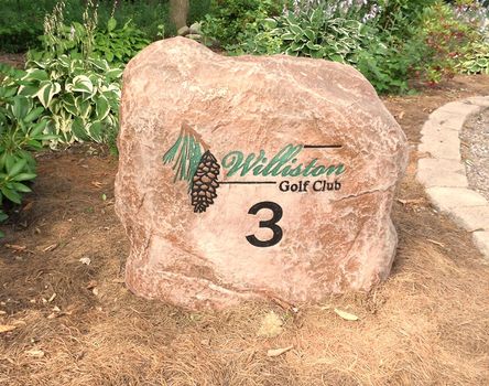 Williston_Golf2.jpg