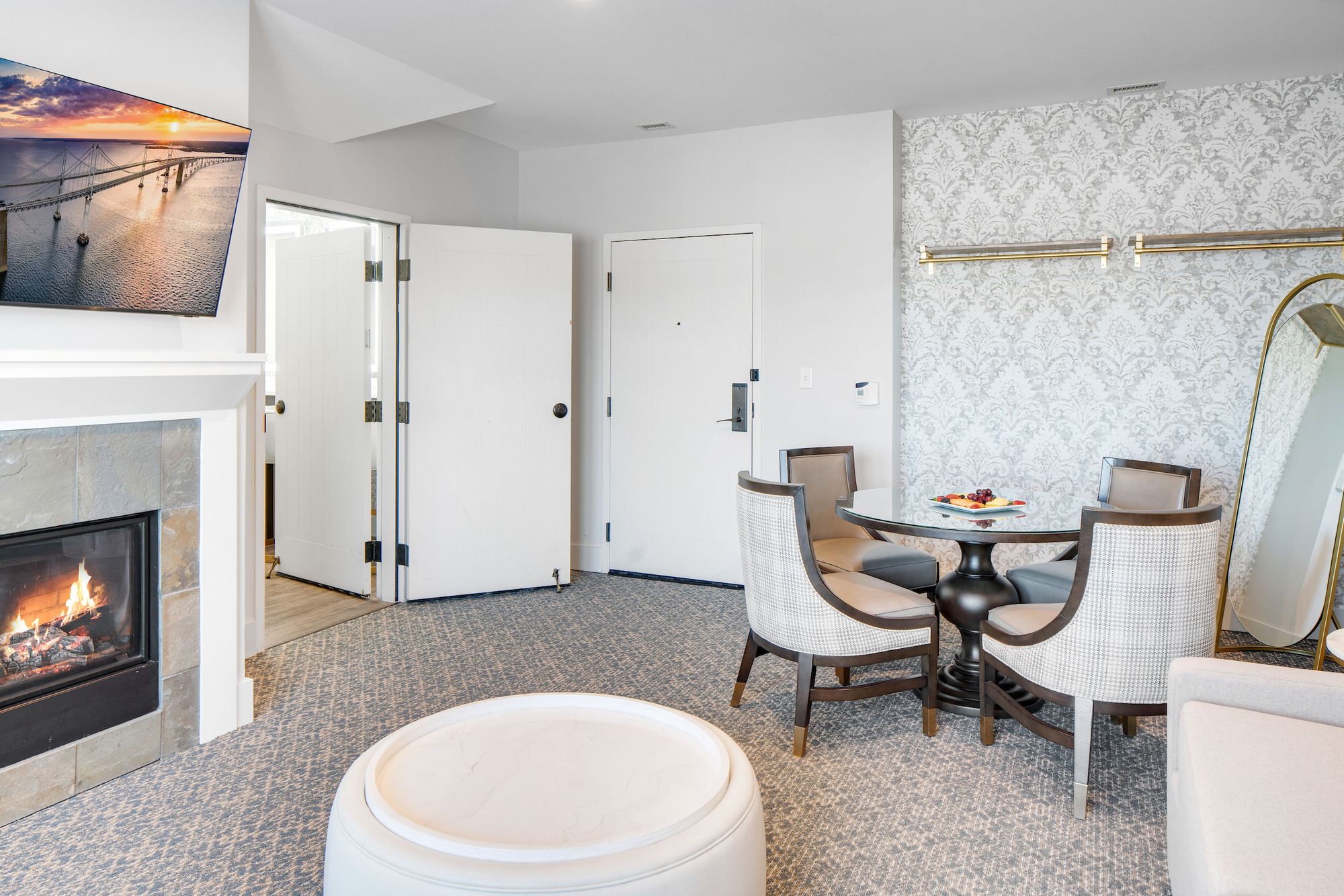 INN_Guest Rooms_Veranda Suite (12).jpg