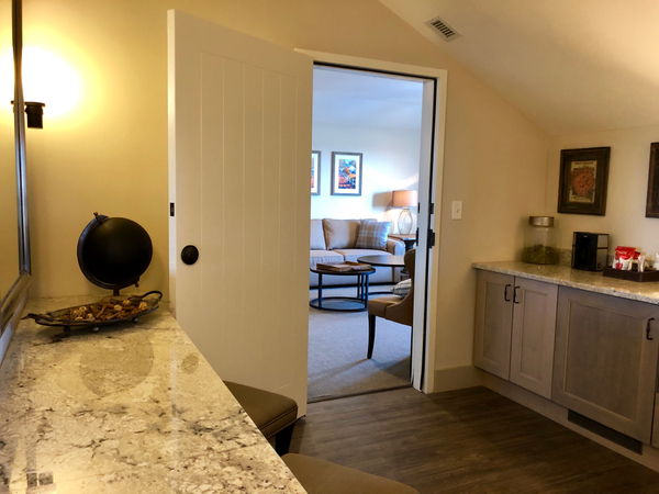 Veranda Suite Vanity