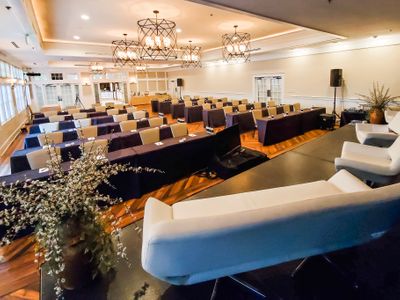 Weddings at Chesapeake bay beach club
