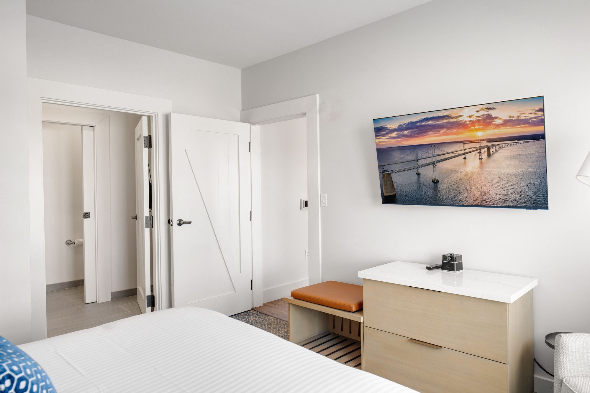 INN_Guest Rooms_Veranda Suite (4).jpg