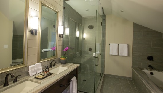 Manor Suite Bathroom at the Inn at Chesapeake Bay