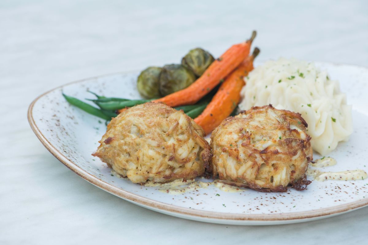 Knoxie's Crab Cake (2) - resized.jpg