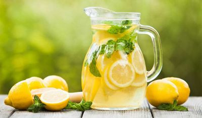 How-to-make-homemade-lemonade.jpeg