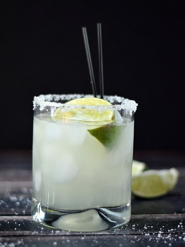 Classic-Margarita-on-the-rocks-cookingwithcurls.com_.jpg