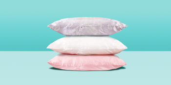 best-silk-pillows-1563227989.png