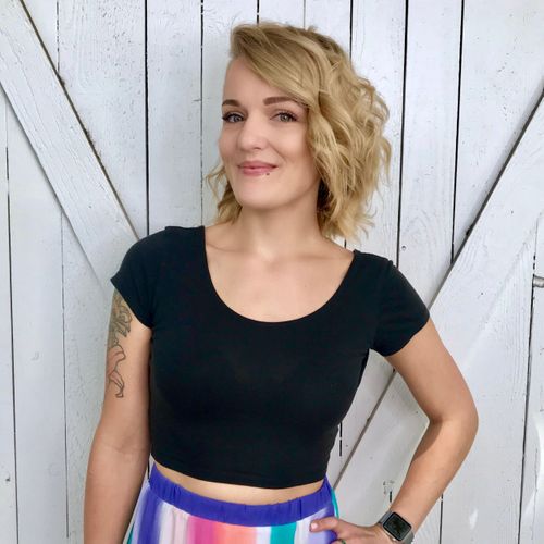 Facetune_13-07-2018-10-23-07.jpg