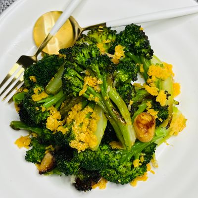 Roasted Garlic Broccoli w/ Lemon Zest + Crispy Parmesan