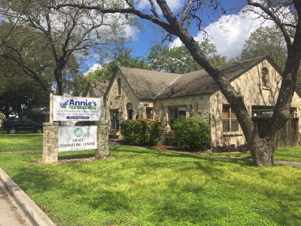 Annie's Apothecary Exterior