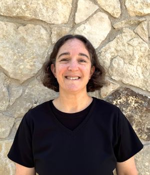 Sumer joined the Annie’s compounding team in 2025 bringing strong commitment to compounding excellence. She is excited to contribute her compounding skills and help drive our goals forward. Sumer Scoggins Team Photo.jpg