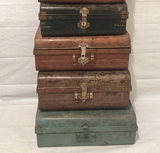 McLaren's Antiques & Interiors - Cases