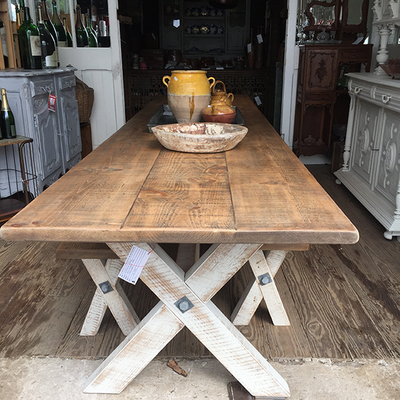 reclaimed_pine_table.png