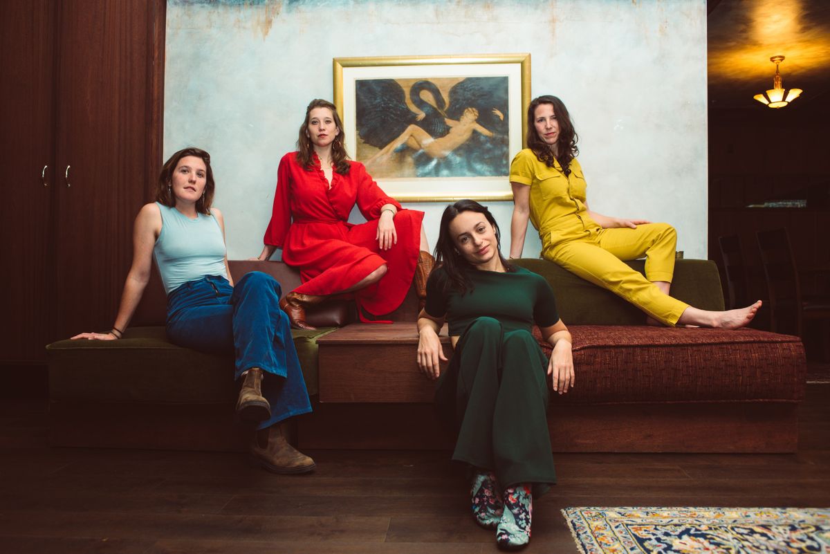 LeyLine MonochromeIndoors - Emilie Basez.jpeg