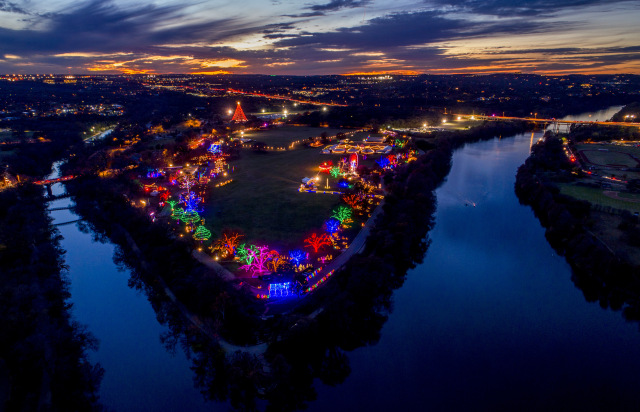 jwj-trail-of-lights-2077.jpg