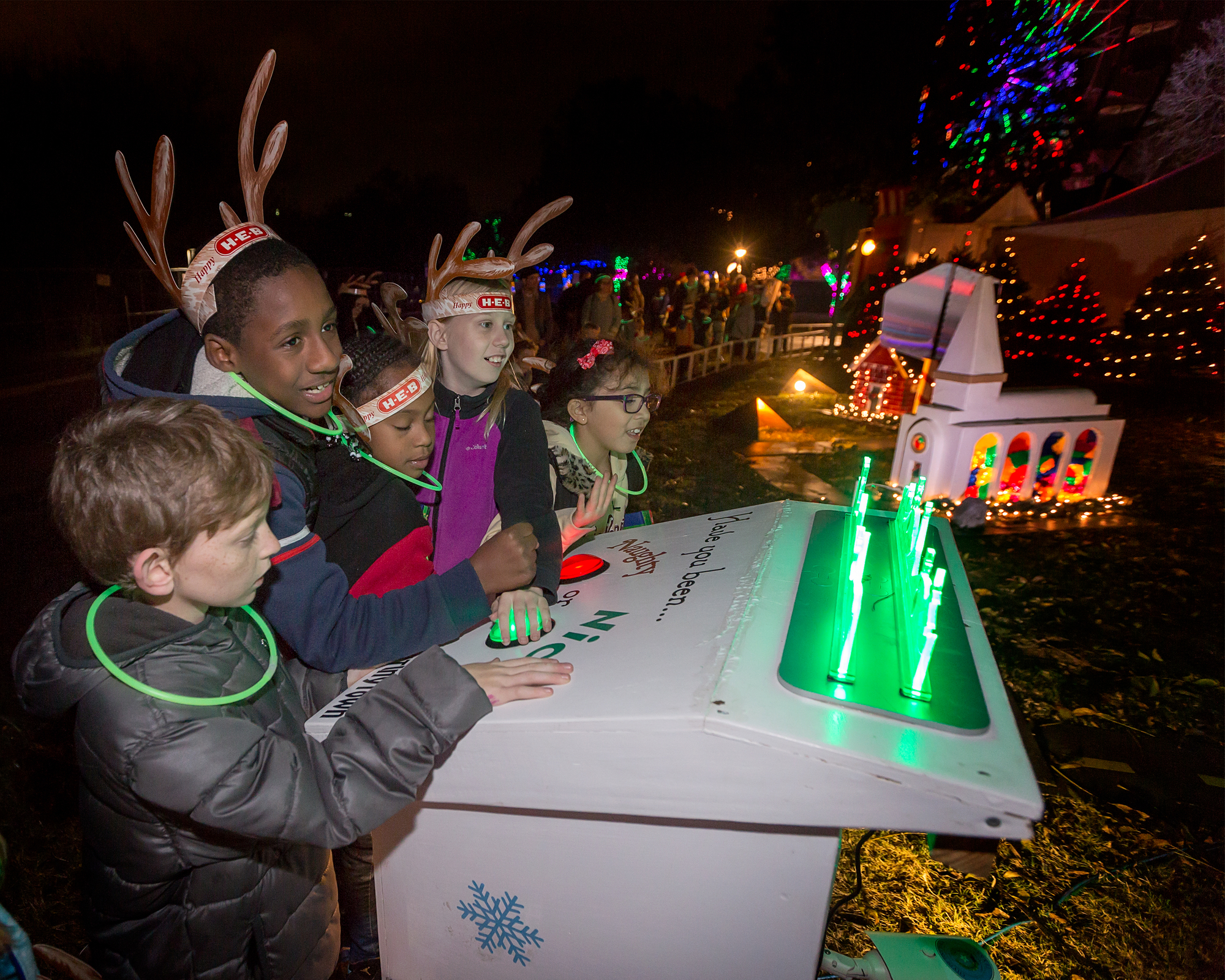 LicarionePhoto_TrailofLights__120616_fo3a6536.jpg