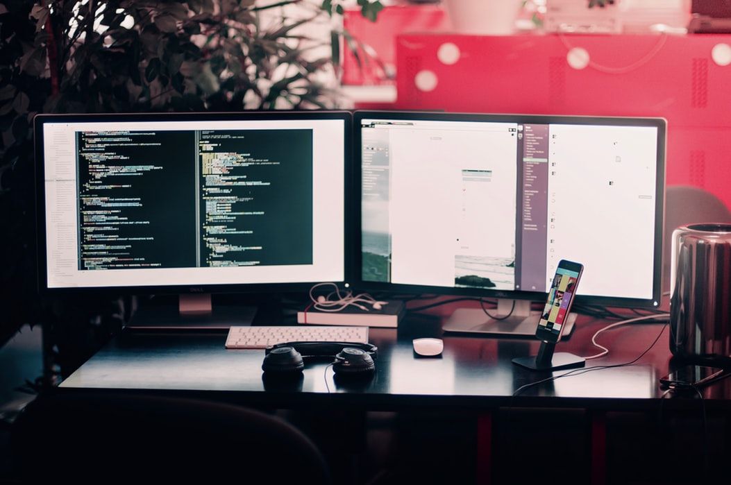 dual_monitors.jpeg