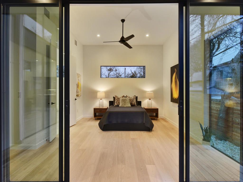 2003 De Verne St-MLS_Size-020-19-Master 481-1024x768-72dpi.jpg