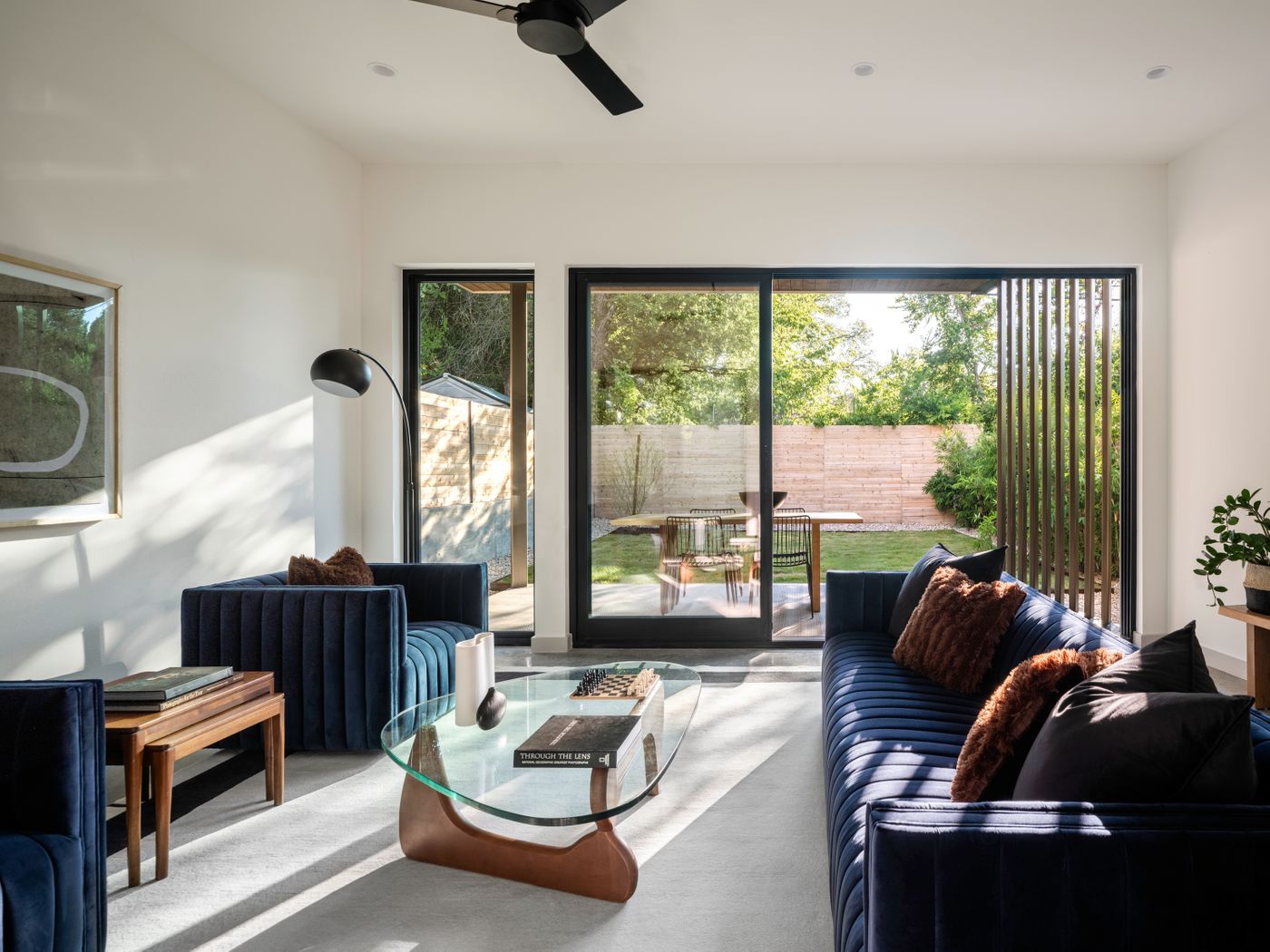 Leonid_Furmansky_FIA_Homes_East_Austin_Web_ 24.jpg